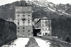 TBO Tramvia Biella-Oropa Veduta della Stazione di Oropa con elettromotrice in partenza