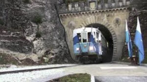 Ferrovia Rimini-San Marino AB03 portale Galleria Montale a San Marino (Scartamento ridotto)