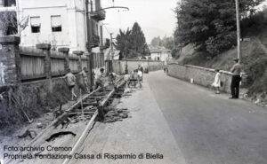 TBO Tramvia Biella-Oropa Giugno 1958 smantellamento del binario in Cossila S. Grato