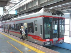 Japan Shonan_Monorail_5000_Ofuna